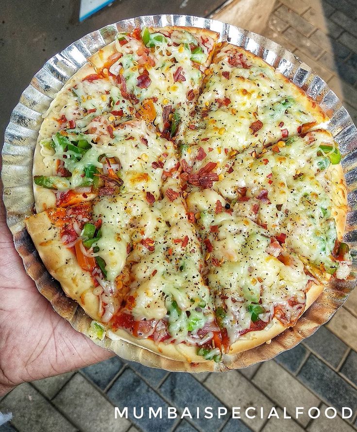 Veg cheese pizza